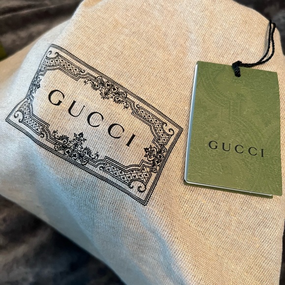 AUTHENTIC Gucci GG Canvas Bucket Hat (Mint Condition) - Picture 11 of 12